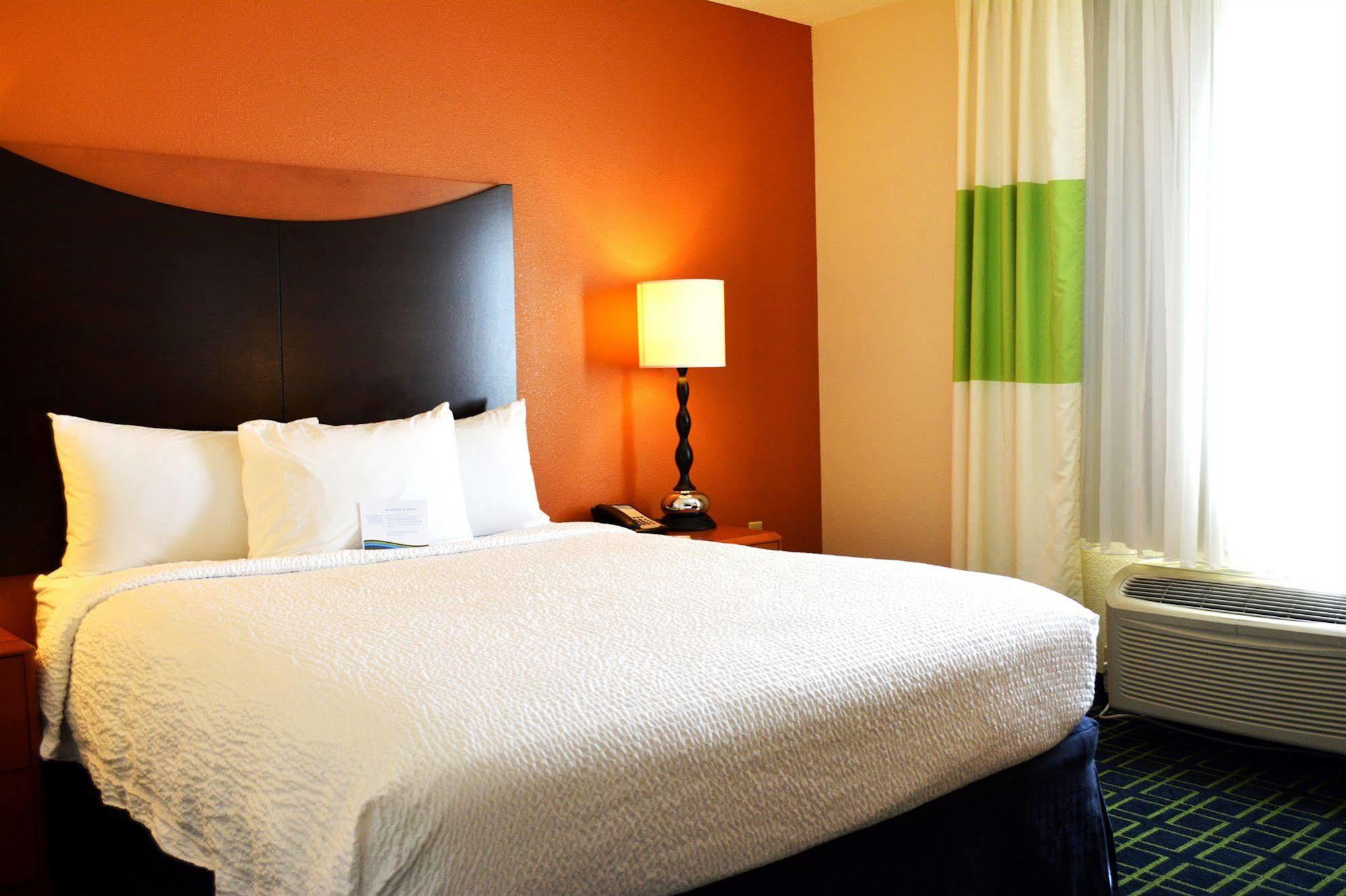 Fairfield Inn And Suites St Petersburg Clearwater Pinellas Park Εξωτερικό φωτογραφία