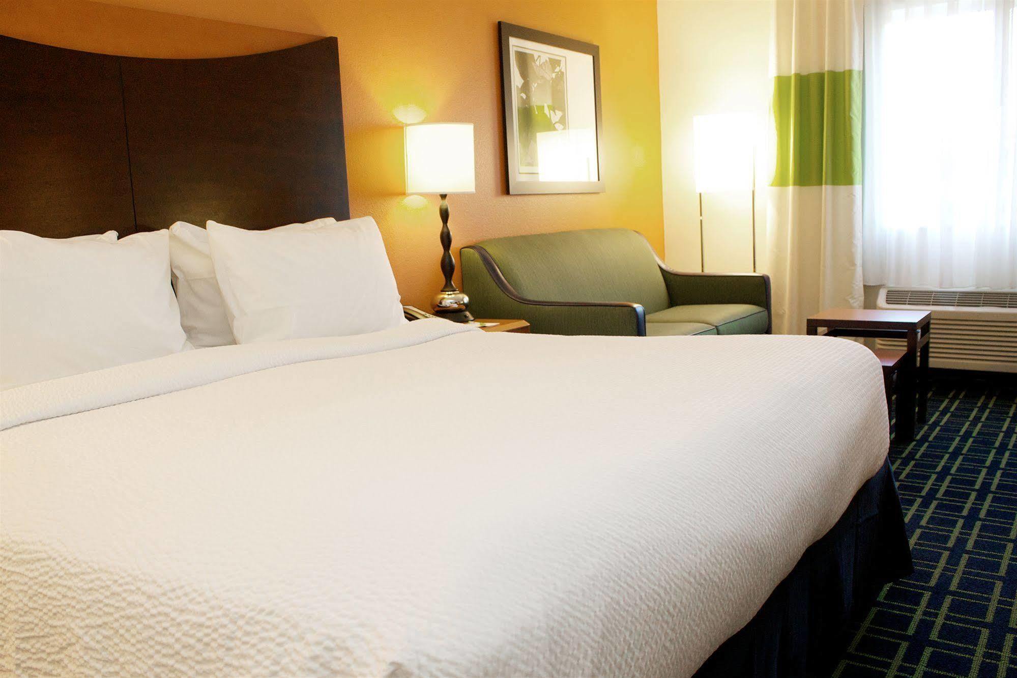 Fairfield Inn And Suites St Petersburg Clearwater Pinellas Park Εξωτερικό φωτογραφία