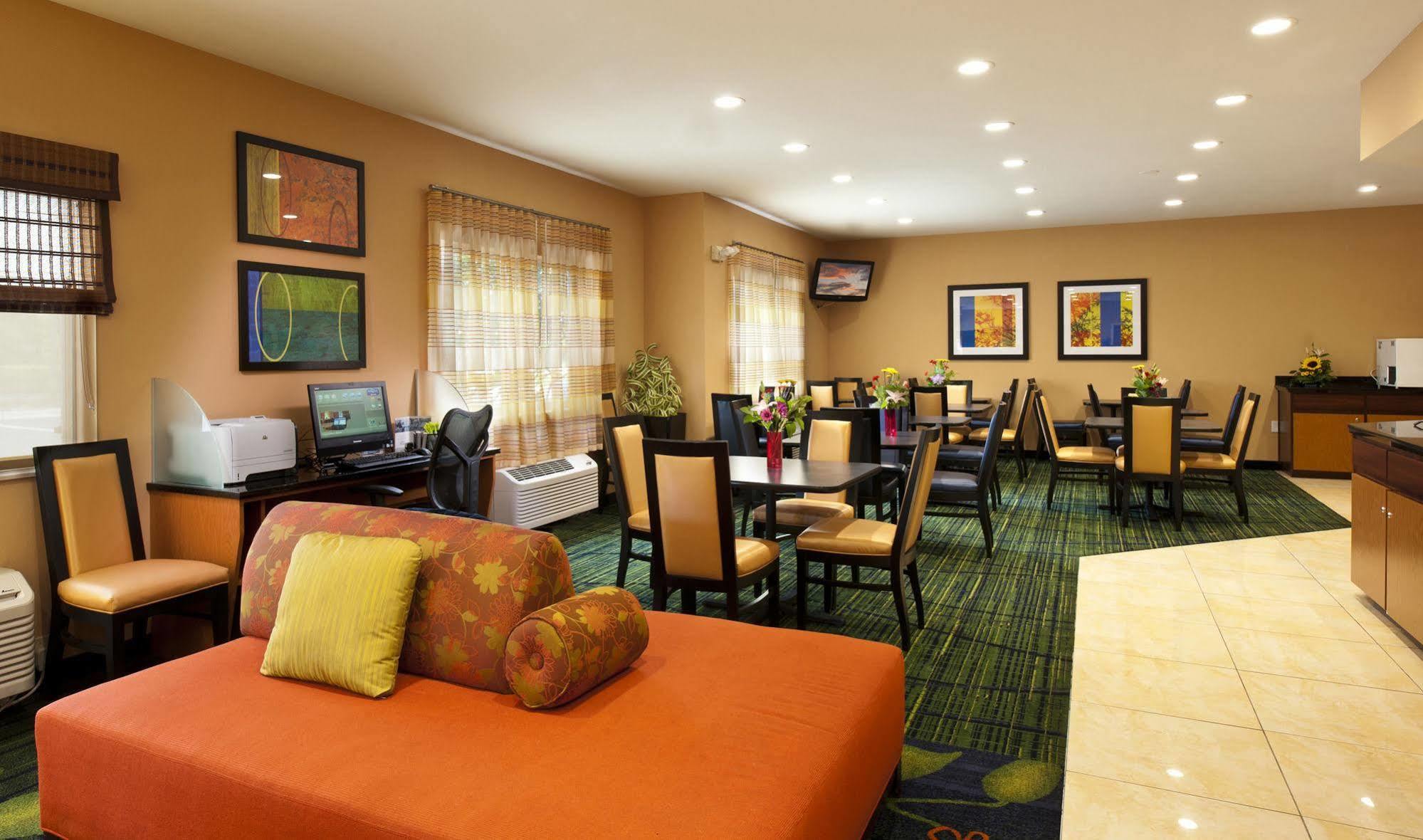 Fairfield Inn And Suites St Petersburg Clearwater Pinellas Park Εξωτερικό φωτογραφία